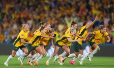 九游娱乐网站-女足比赛精彩回顾，进球瞬间激动人心的简单介绍