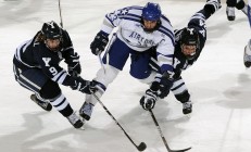 九游官网-拉梅洛个人秀难敌团队火力，尼克斯全面压制雄鹿展现战术深度