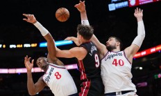 九游中国-快船完胜篮网，米切尔扛起全队