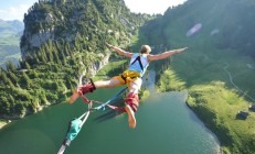 九游娱乐官方网站-赛道与绿茵的交汇，姆巴佩的生涯之夜与F1街道赛的轰鸣