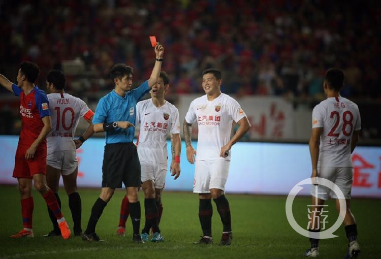 重庆斯威主场踢平对手,平分秋色的简单介绍 重庆斯威主场踢平对手,平分秋色的简单介绍