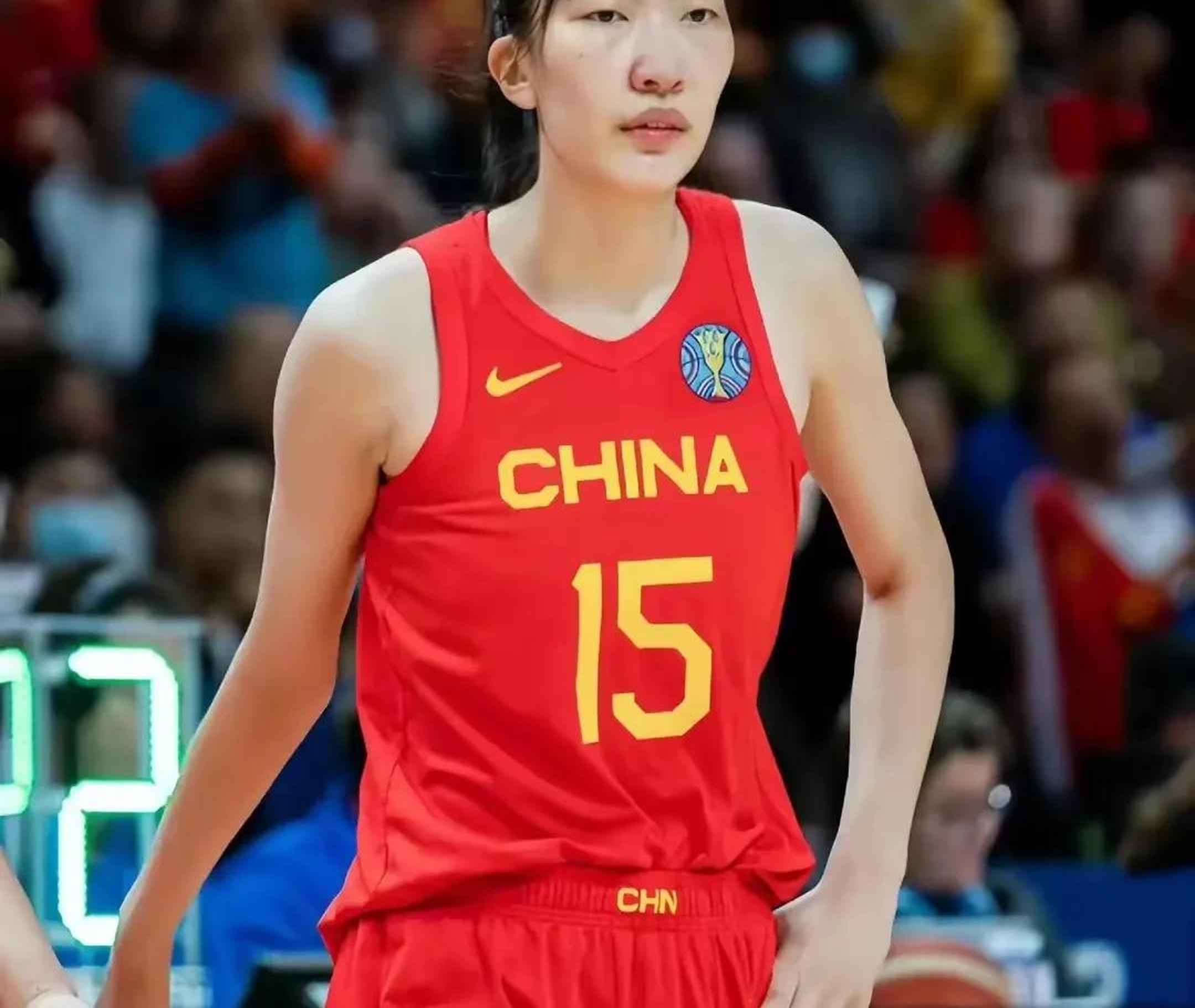 中国队女子篮球比赛大获全胜，夺得冠军