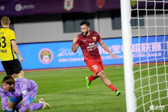 上港主场大胜恒大,善罚杰帽梅开二度的简单介绍 上港主场大胜恒大,善罚杰帽梅开二度的简单介绍