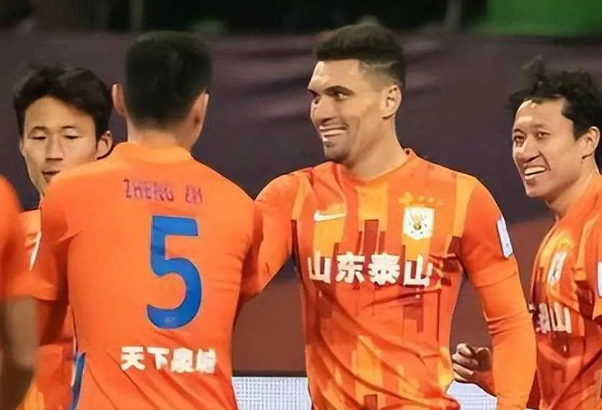 上港客场大胜鲁能,霸气登顶积分榜的简单介绍 上港客场大胜鲁能,霸气登顶积分榜的简单介绍