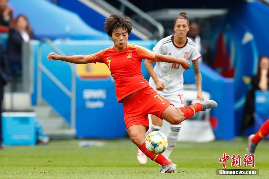 包含勒阿弗尔俱乐部球员表现出色,受到赞誉的词条 包含勒阿弗尔俱乐部球员表现出色,受到赞誉的词条