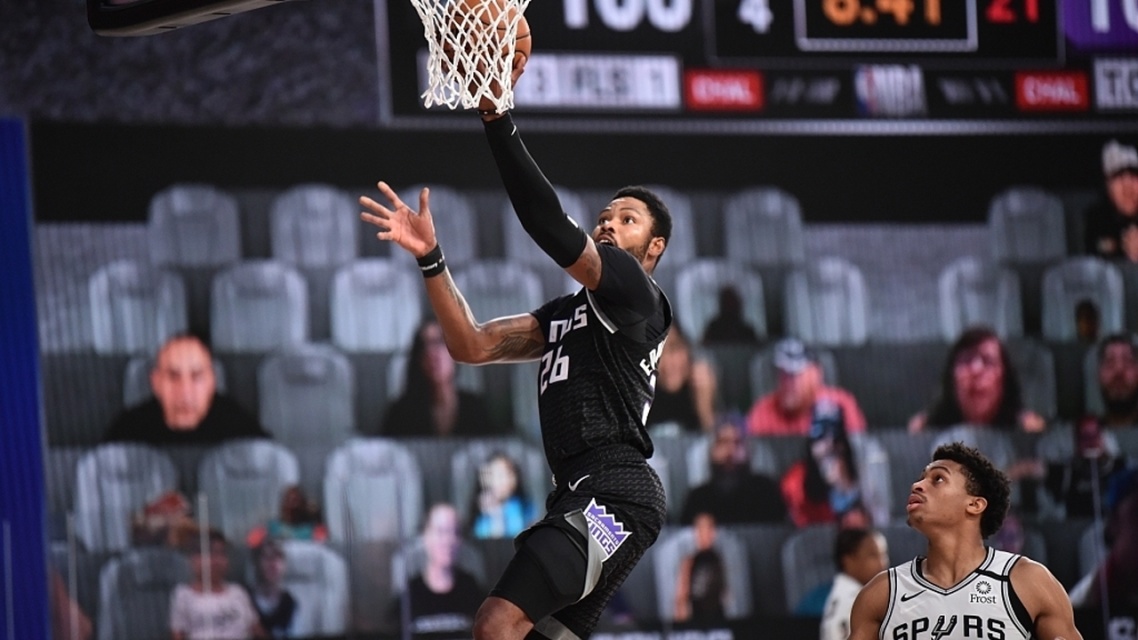 包含山东队力克四川队，福克斯刷新纪录的词条