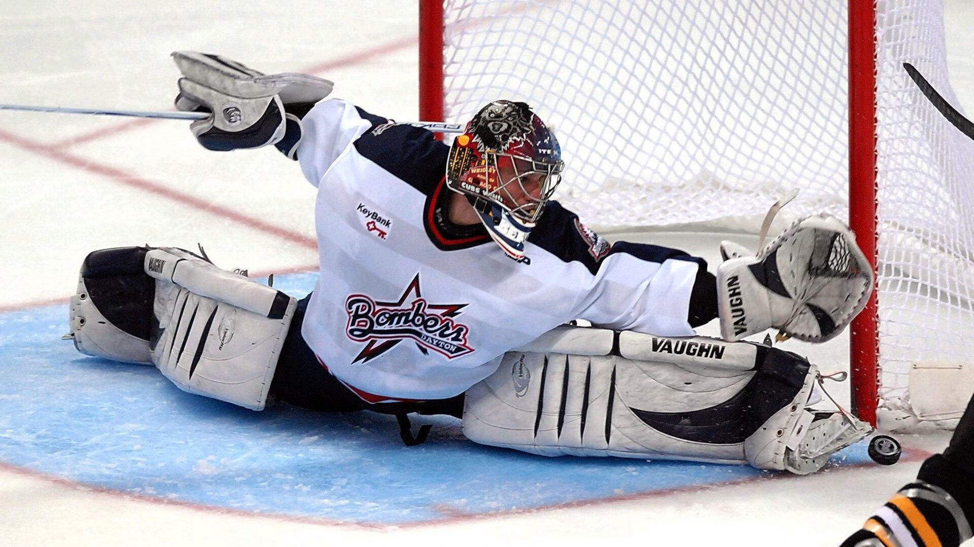 年度焦点之战之夜,伊萨克关键节点连续得分改写比赛走向