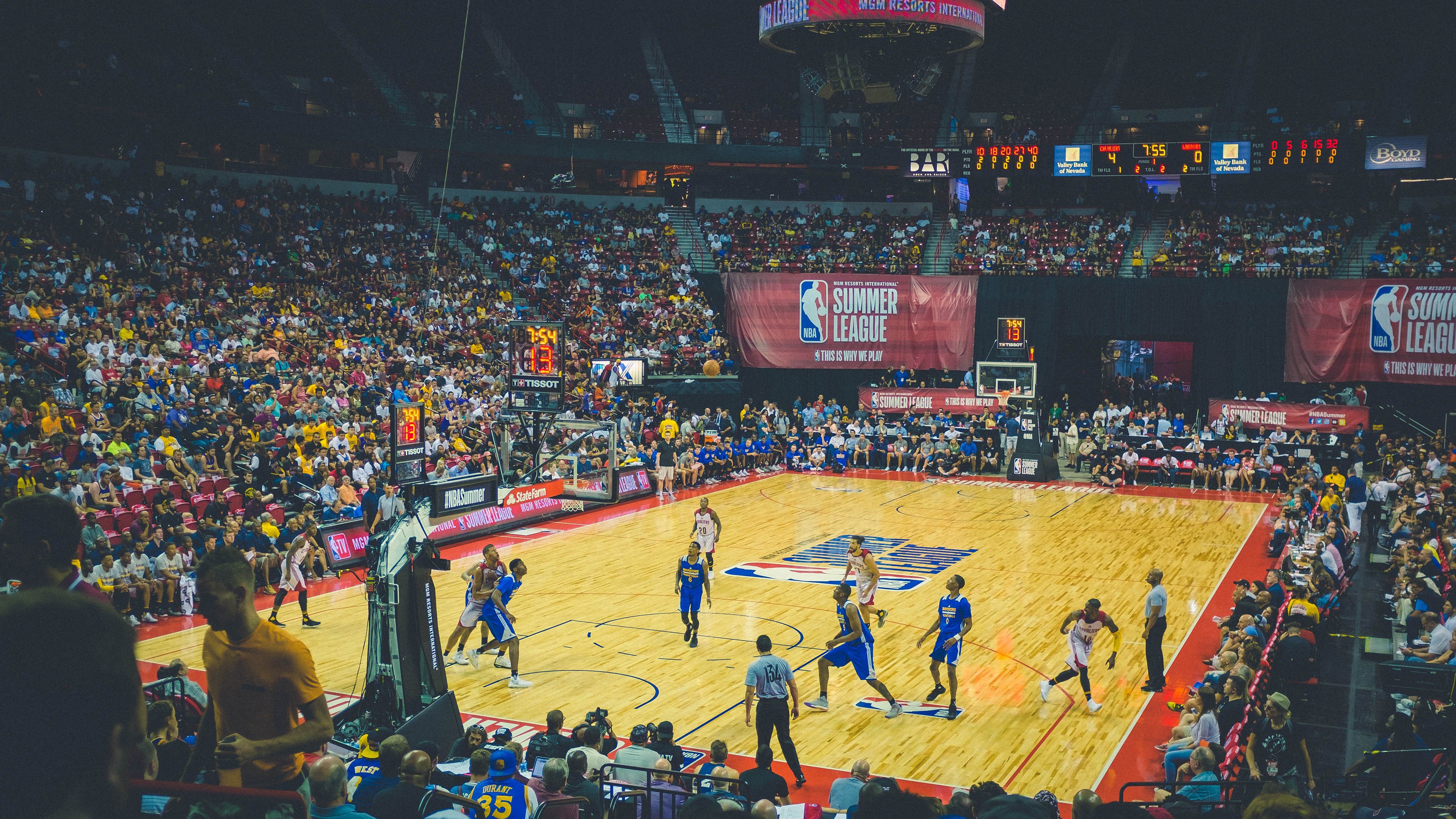 稳定输出不掉线！杰伦格林高效发挥助北京队力克新疆队